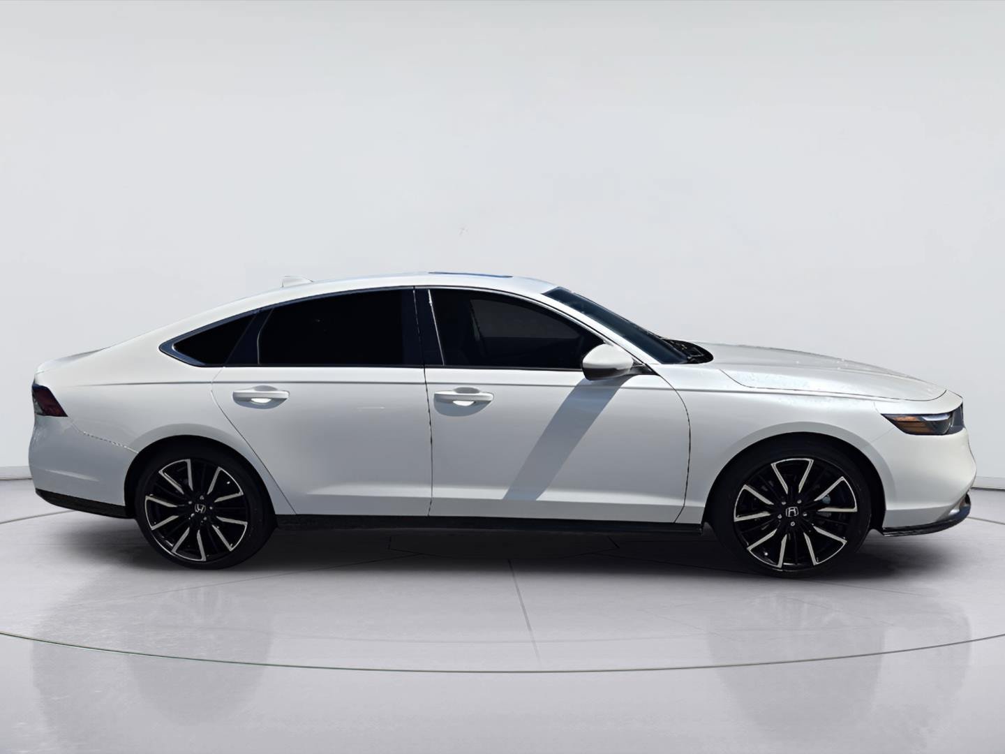Used 2026 Honda Accord Touring image 4