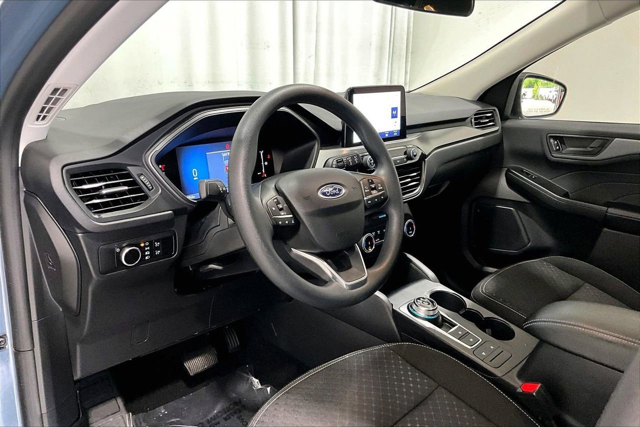 Certified 2025 Ford Escape Active FWD image 14