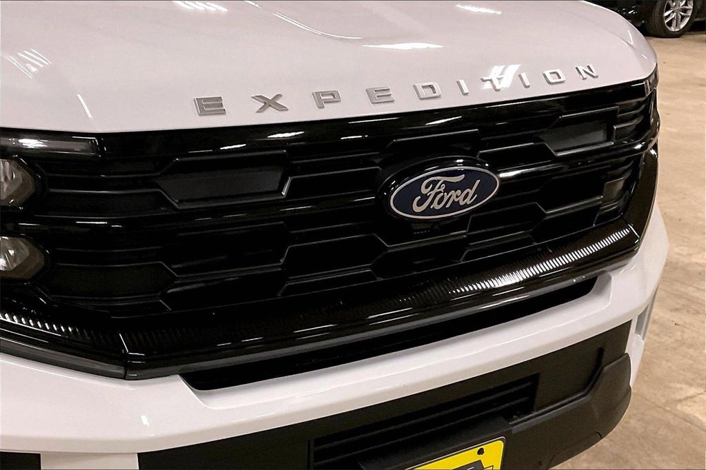Certified 2025 Ford Expedition Max Active image 30