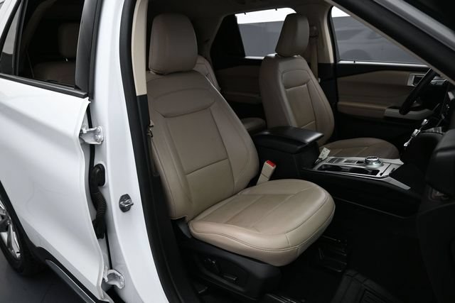 Certified 2022 Ford Explorer Limited w/ Equipment Group 301A RWD image 31