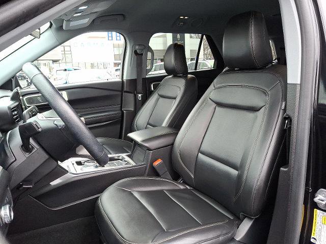 Certified 2022 Ford Explorer XLT w/ Equipment Group 202A image 14