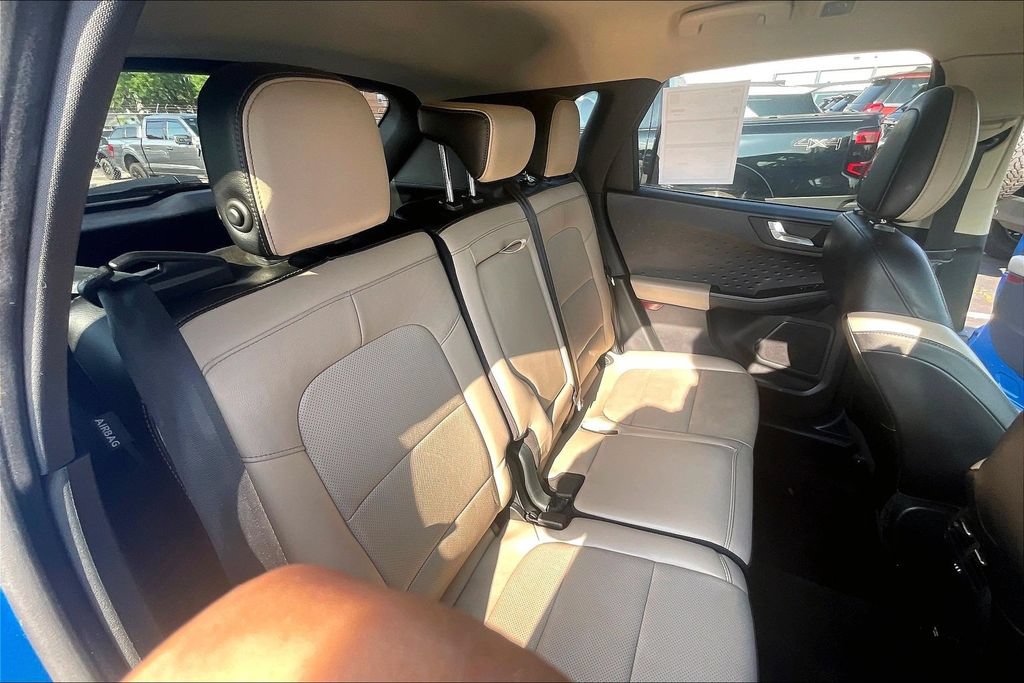Certified 2020 Ford Escape Titanium AWD/4WD image 26
