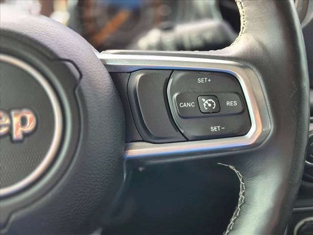 Used 2018 Jeep Wrangler Unlimited Sahara w/ Cold Weather Group AWD/4WD image 15
