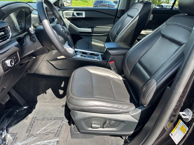 Certified 2023 Ford Explorer XLT w/ Equipment Group 202A AWD/4WD image 22