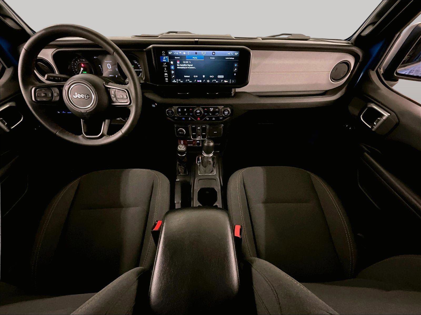 Used 2024 Jeep Wrangler Unlimited AWD/4WD image 14