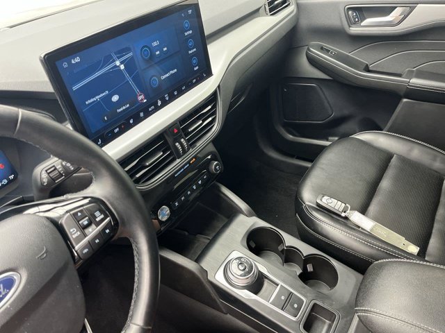 Certified 2024 Ford Escape Platinum AWD/4WD image 17
