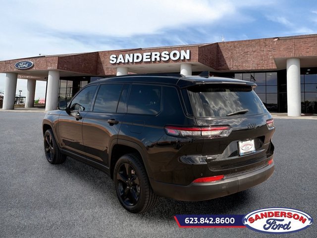 Used 2022 Jeep Grand Cherokee L Laredo RWD image 5