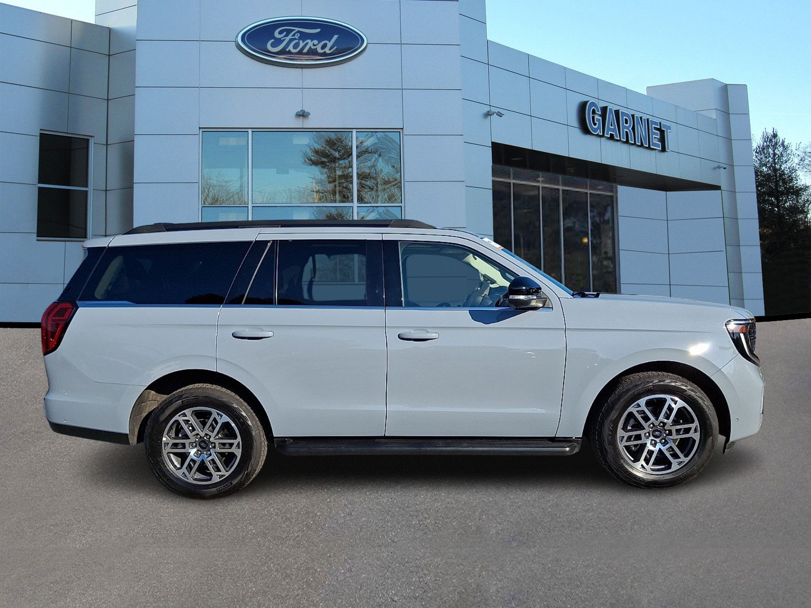 Certified 2025 Ford Expedition Active AWD/4WD image 10