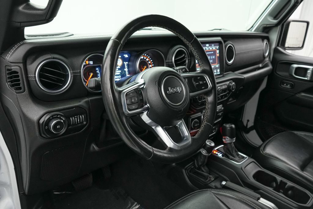 Used 2020 Jeep Wrangler Unlimited Sahara image 14
