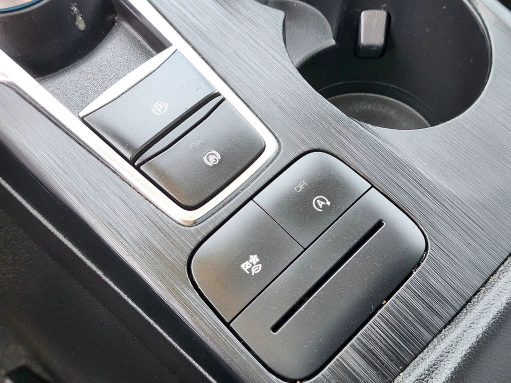 Certified 2022 Ford Escape SEL w/ Technology Package image 27