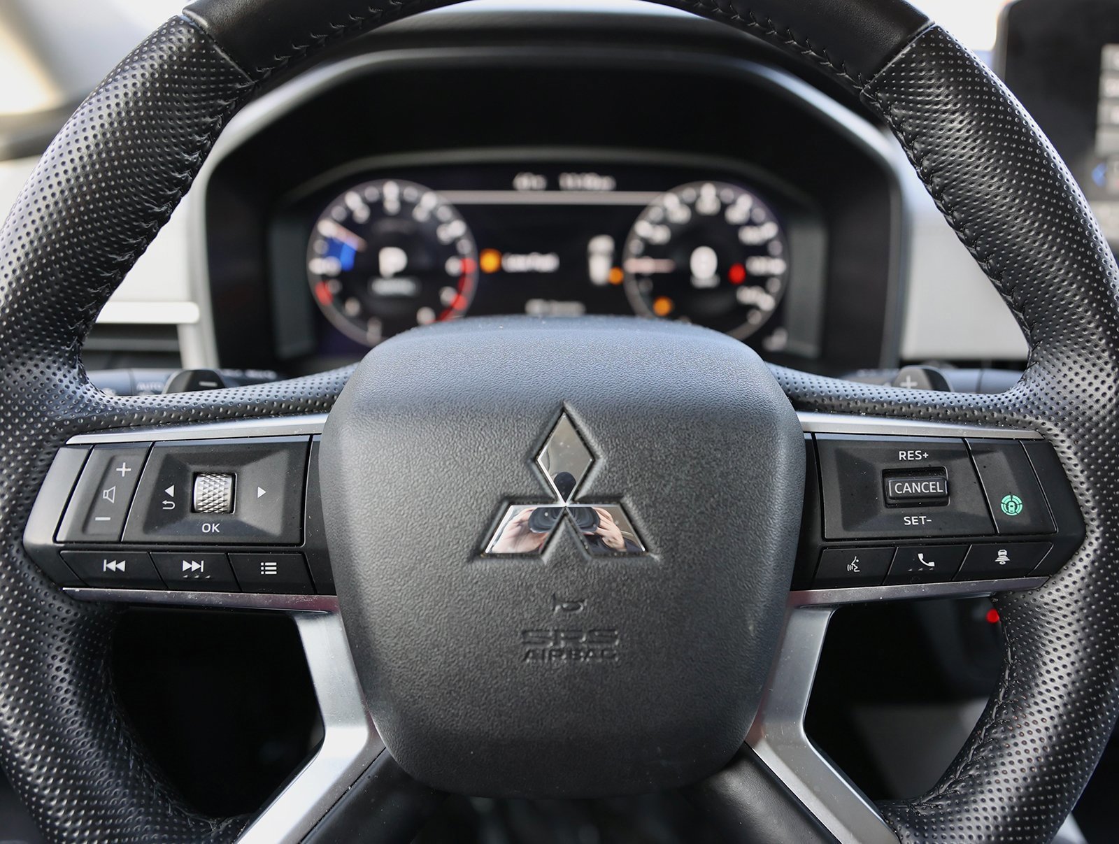 Used 2024 Mitsubishi Outlander SEL image 32