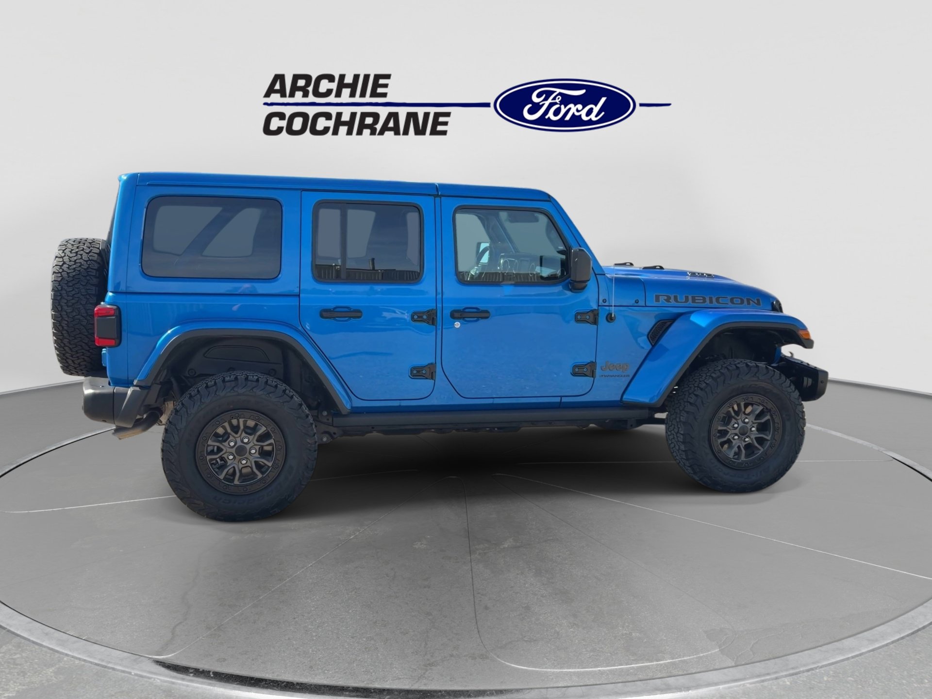 Used 2023 Jeep Wrangler Unlimited Rubicon 392 w/ Trailer Tow Package AWD/4WD image 9