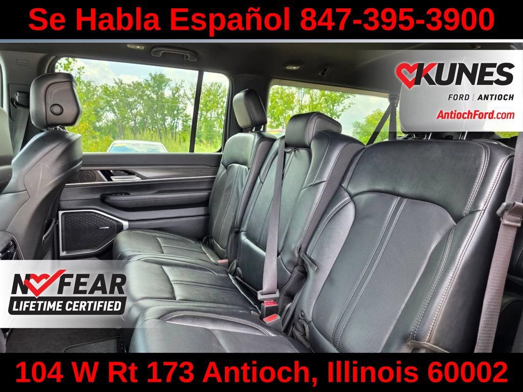 Used 2024 Jeep Wagoneer L Series II w/ Flexible Seating Group AWD/4WD image 29