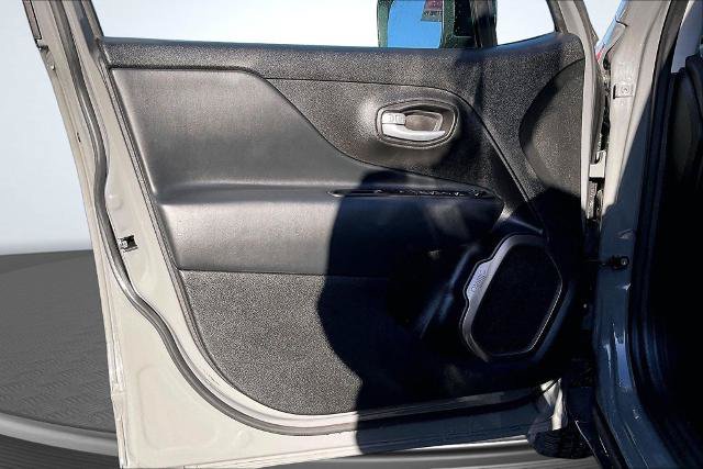 Used 2023 Jeep Renegade Latitude AWD/4WD image 23