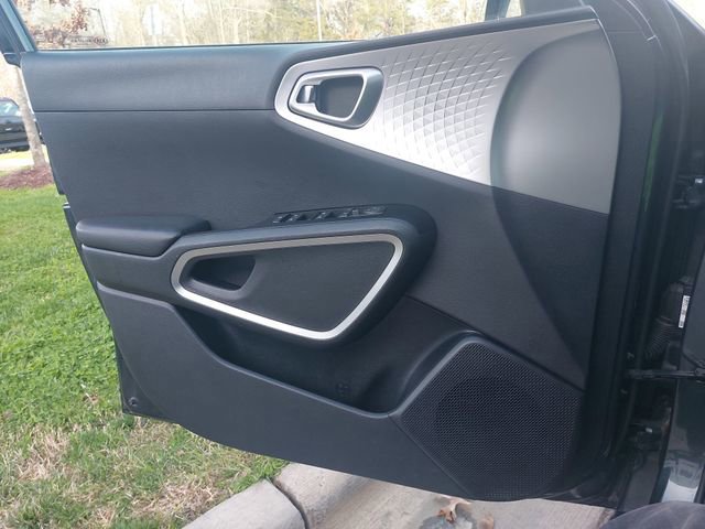 Used 2020 Kia Soul X-Line image 26