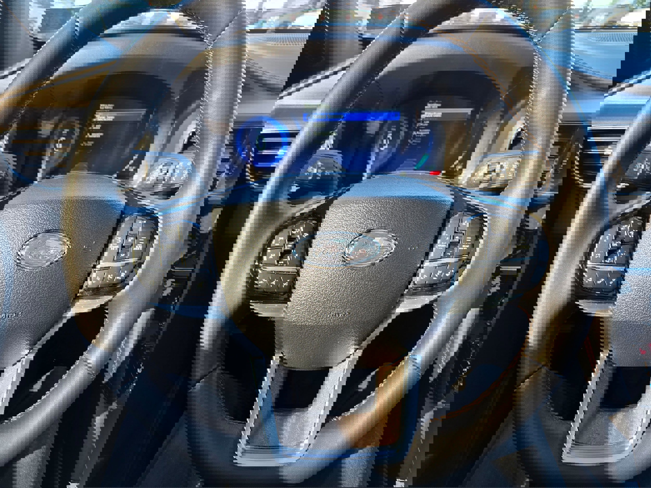 Certified 2023 Ford Explorer Platinum w/ Technology Package image 11