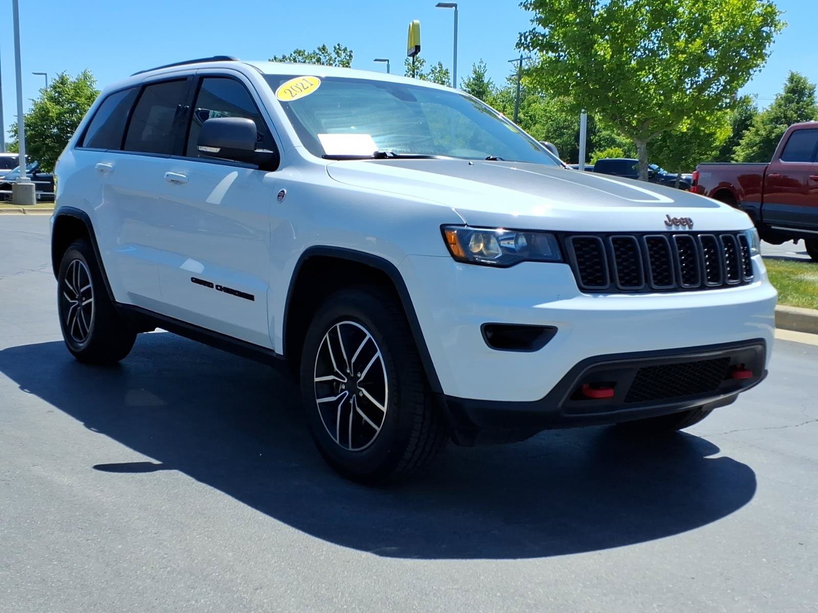 Used 2021 Jeep Grand Cherokee Trailhawk AWD/4WD image 3