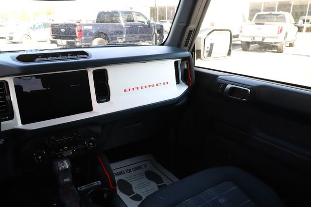 Certified 2025 Ford Bronco Heritage Edition AWD/4WD image 28