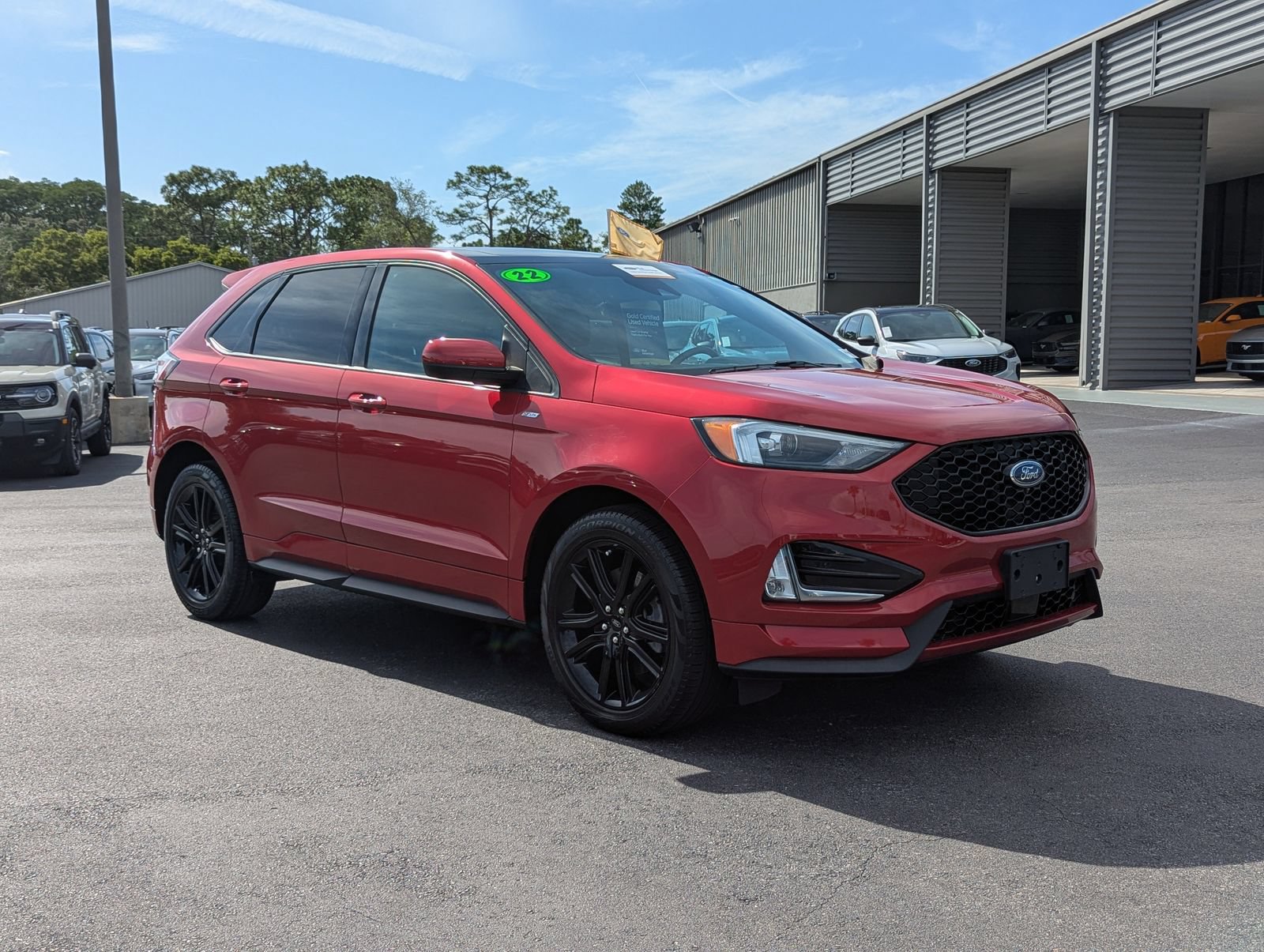 Certified 2022 Ford Edge ST-Line AWD/4WD image 2