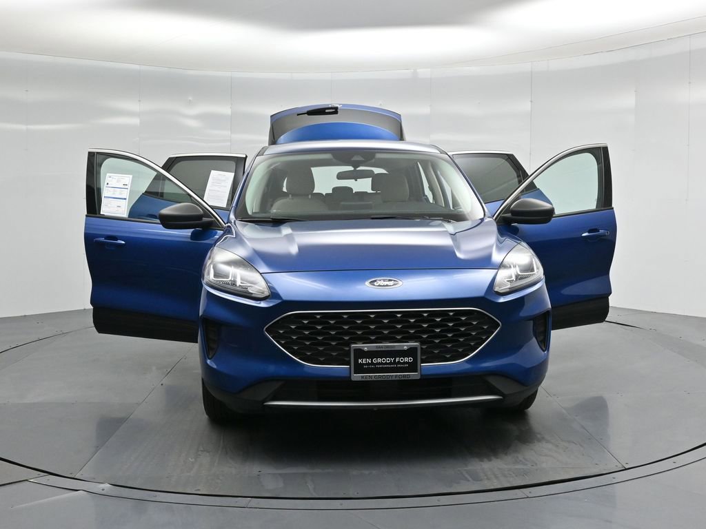 Certified 2022 Ford Escape SE w/ Convenience Package image 19