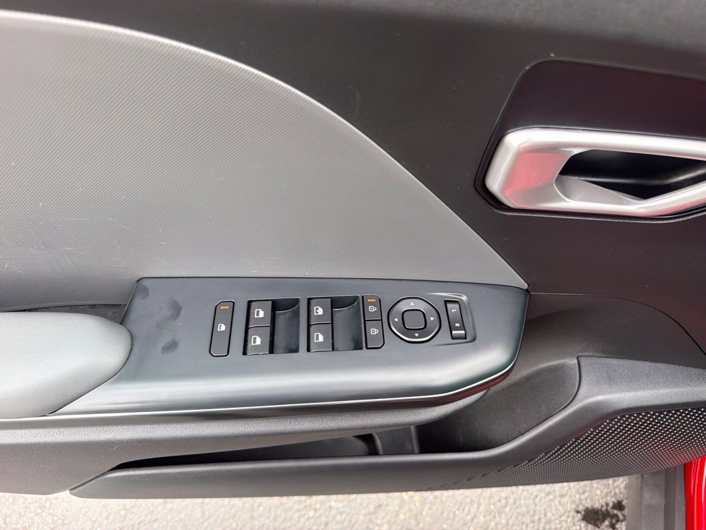 Used 2025 Kia K4 FWD image 27