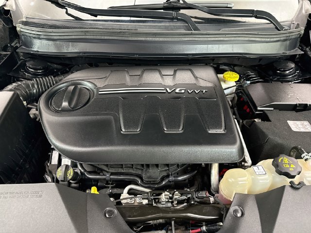 Used 2022 Jeep Cherokee Trailhawk AWD/4WD image 31