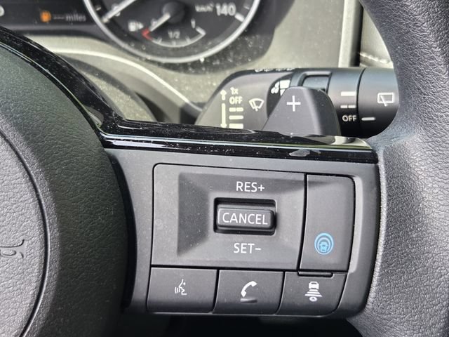 Used 2023 Nissan Rogue SV FWD image 27