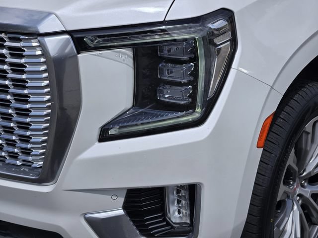 Used 2021 GMC Yukon XL Denali w/ Denali Ultimate Package AWD/4WD image 8