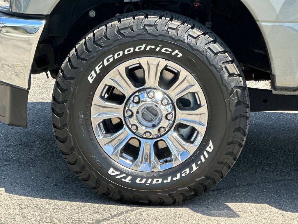 Certified 2019 Ford F350 XLT w/ XLT Premium Package AWD/4WD image 23
