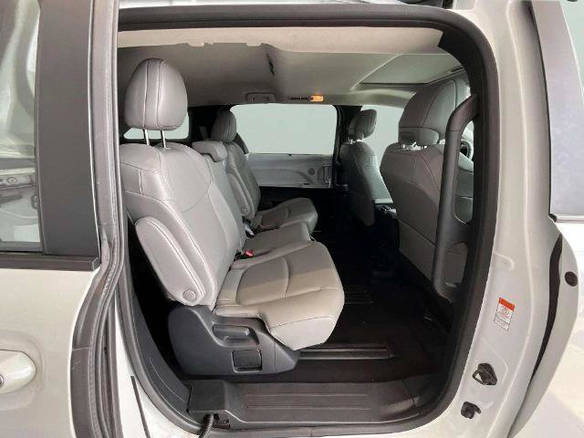 Used 2025 Toyota Sienna XLE FWD image 22