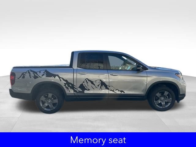 Used 2024 Honda Ridgeline TrailSport image 11