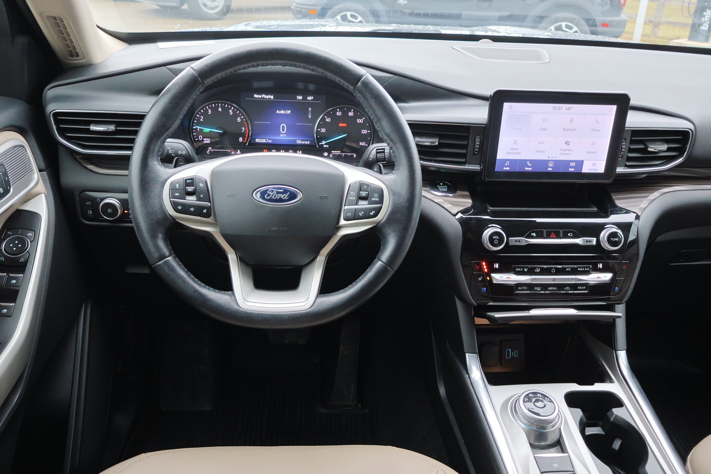 Certified 2021 Ford Explorer Limited w/ Hybrid Equipment Group 310A image 27