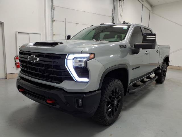 Used 2025 Chevrolet Silverado 2500 LT w/ Trail Boss Package AWD/4WD image 7