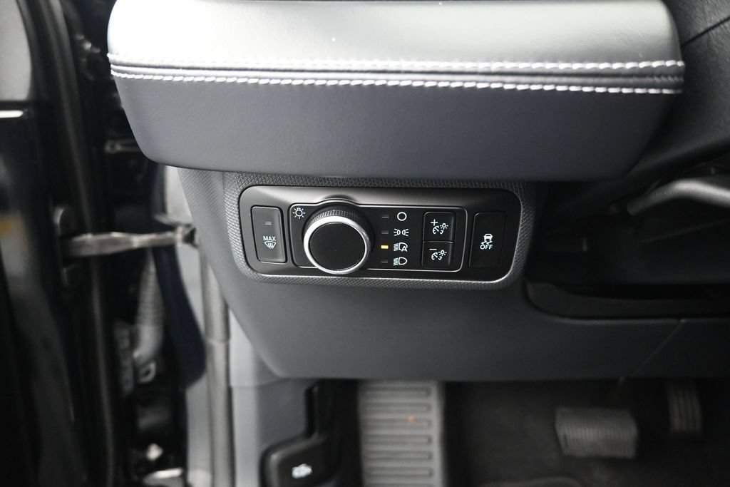 Certified 2025 Ford Mustang Mach-E Select w/ Comfort Package Lite RWD image 13