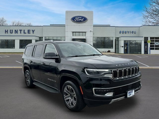 Used 2024 Jeep Wagoneer Series II AWD/4WD image 2