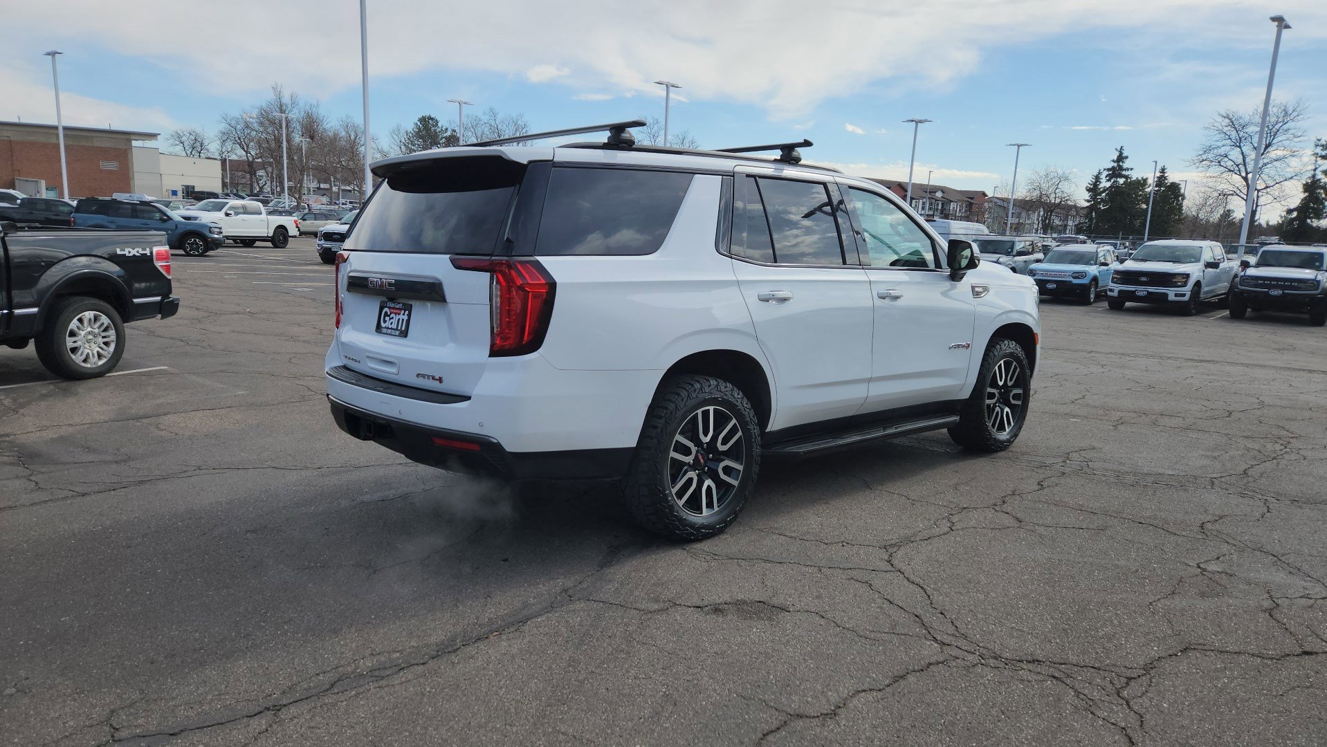 Used 2023 GMC Yukon AT4 w/ Technology Package image 17