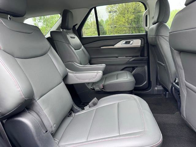 Certified 2025 Ford Explorer Active w/ Active Comfort Package AWD/4WD image 19