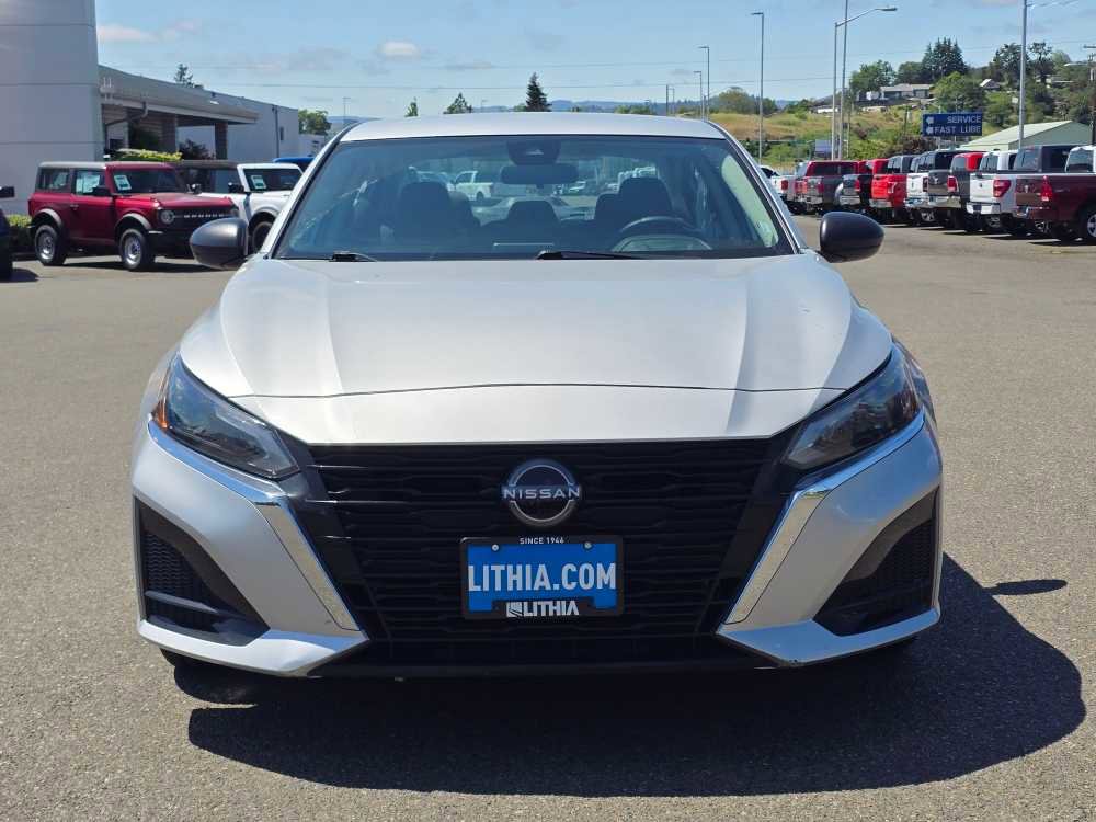Used 2024 Nissan Altima 2.5 SV FWD image 8