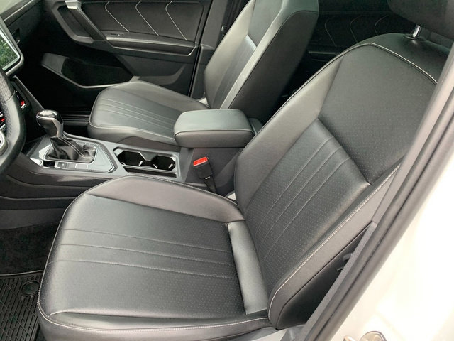 Used 2023 Volkswagen Tiguan SE R-Line FWD image 17
