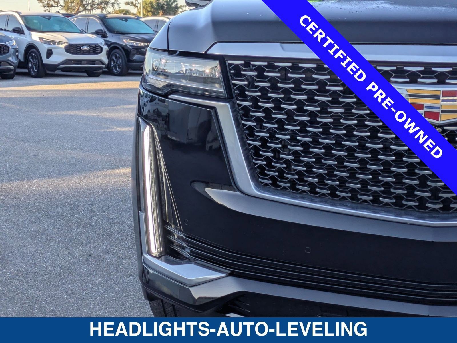 Used 2022 Cadillac Escalade Premium Luxury image 10