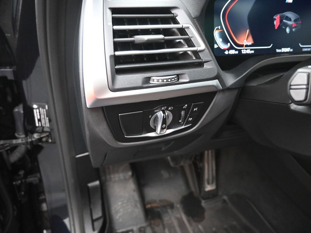 Used 2024 BMW X3 sDrive30i w/ Premium Package image 25