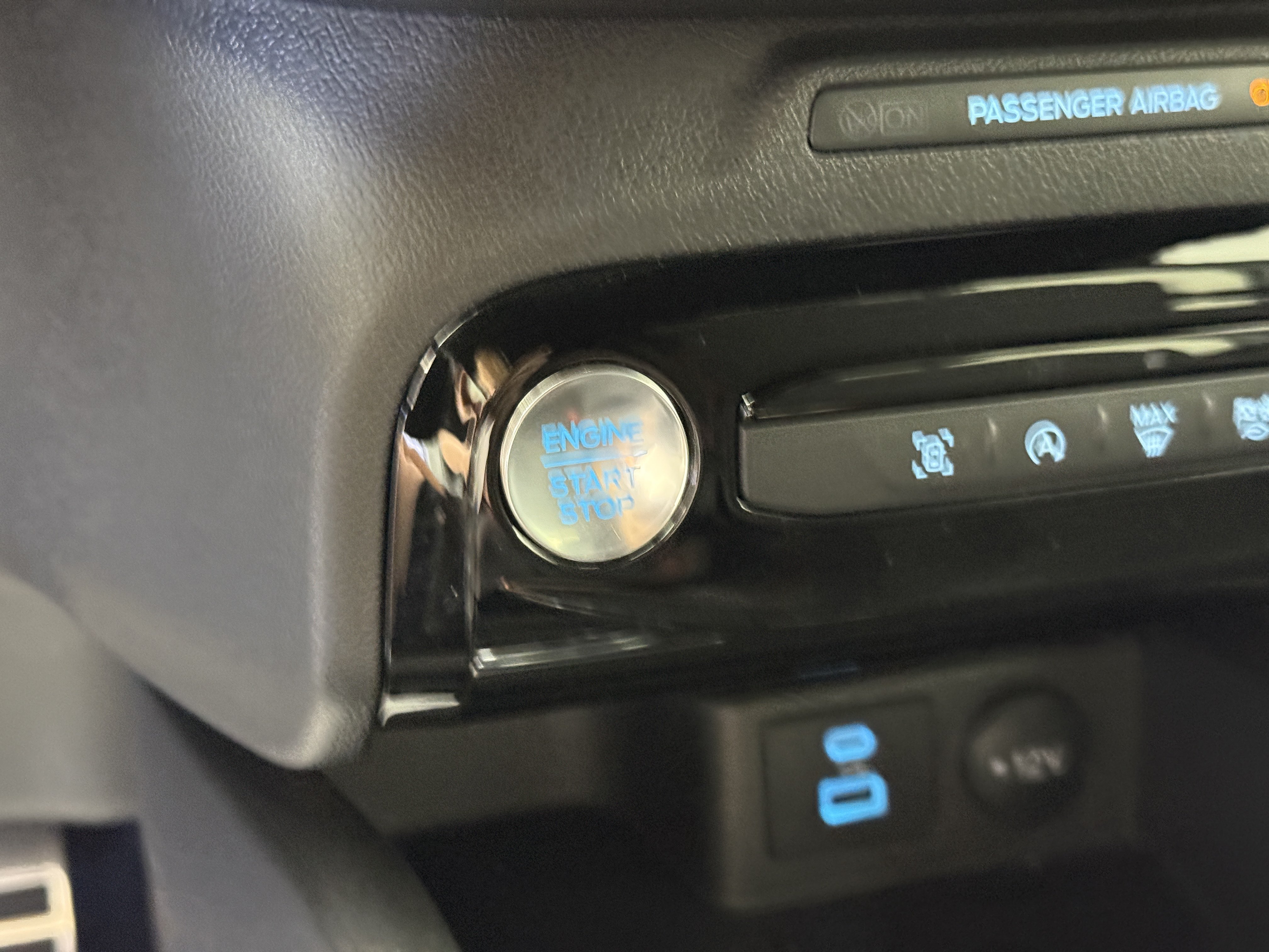 Certified 2023 Ford Escape ST-Line w/ Tech Pack #1 FWD image 27