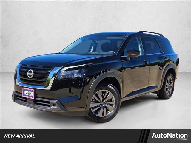 Used 2025 Nissan Pathfinder SV image 7