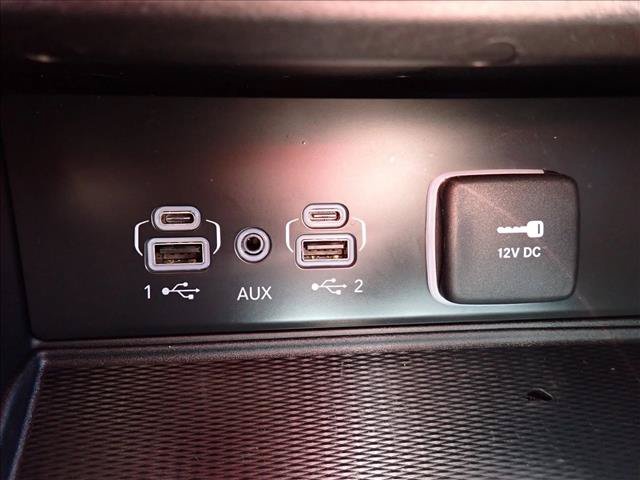 Used 2023 Jeep Grand Cherokee Altitude AWD/4WD image 18