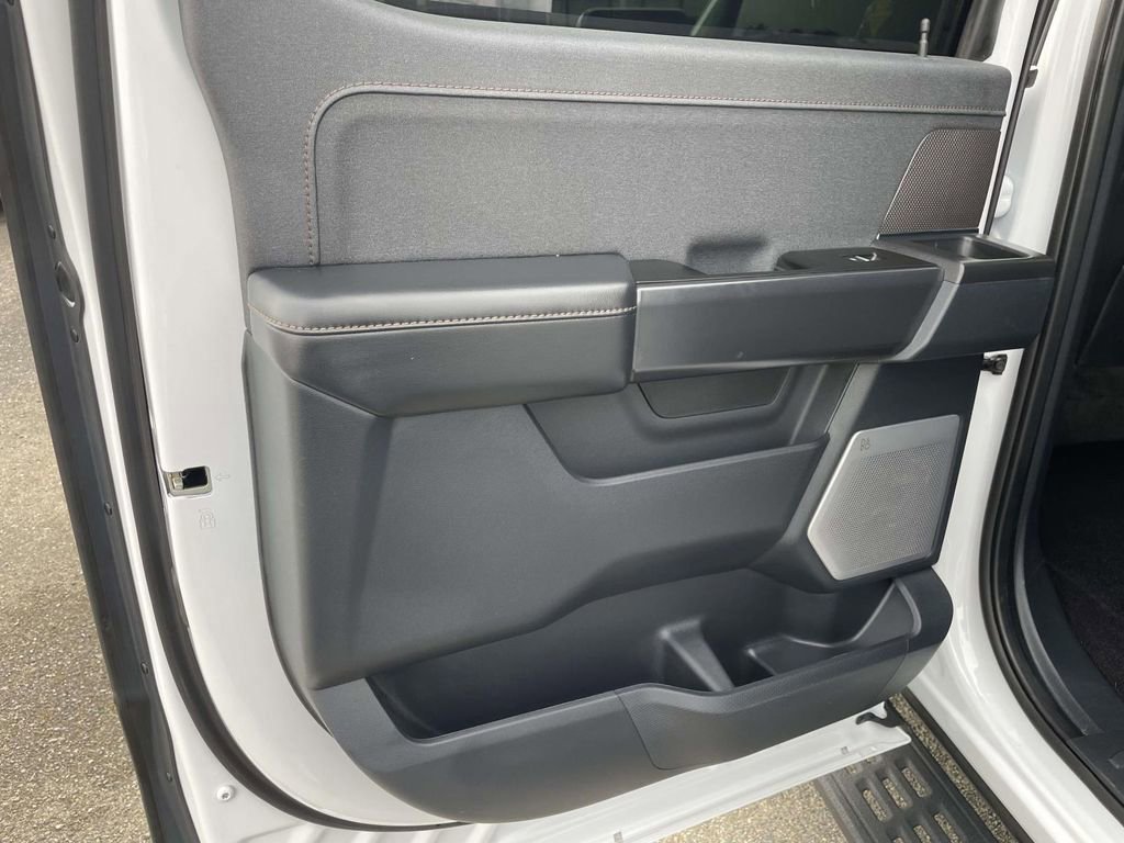 Certified 2022 Ford F150 Raptor w/ Equipment Group 801A High image 23