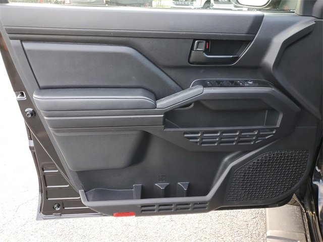 Used 2025 Toyota Tacoma SR5 image 15