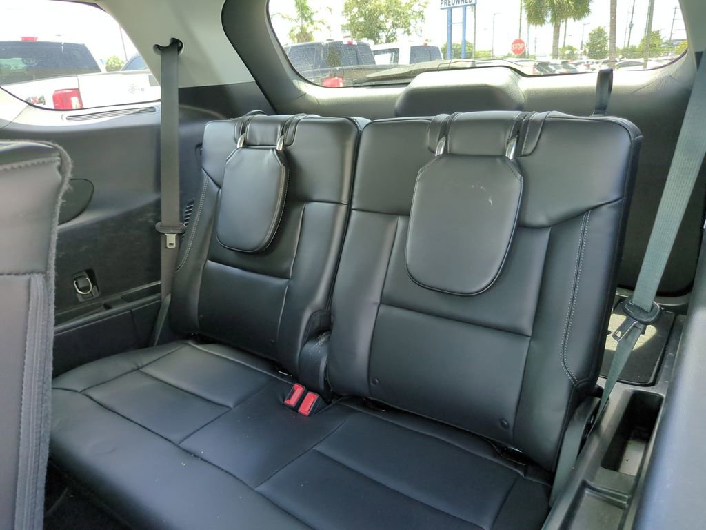Certified 2021 Ford Explorer XLT w/ Equipment Group 202A RWD image 18