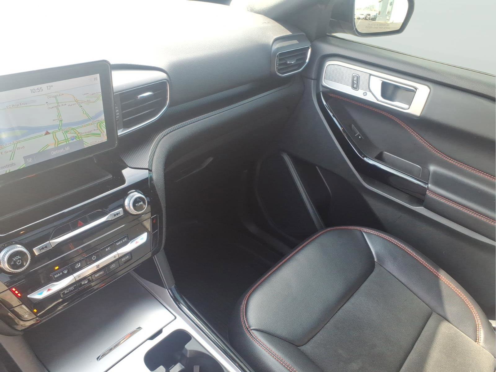 Certified 2023 Ford Explorer ST-Line w/ Class IV Trailer Tow Package image 22