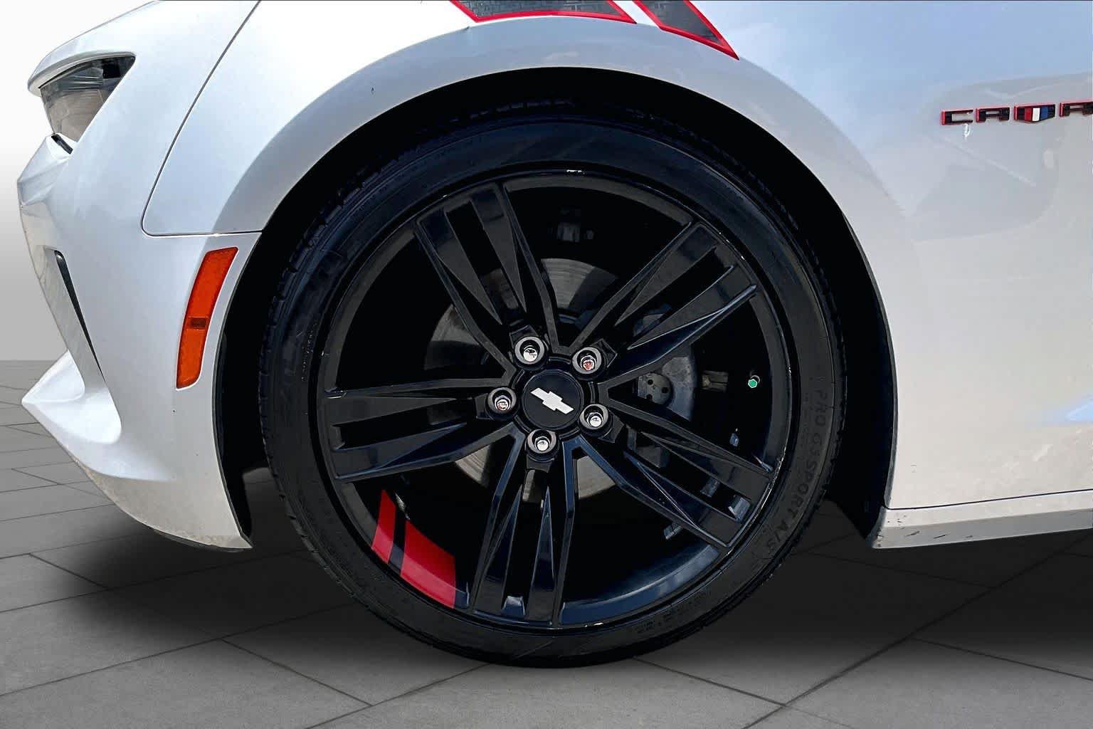 Used 2018 Chevrolet Camaro LT w/ Redline Edition RWD image 13