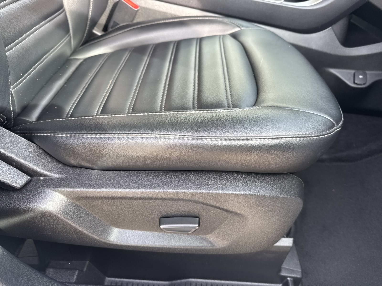 Certified 2023 Ford Edge SEL image 18